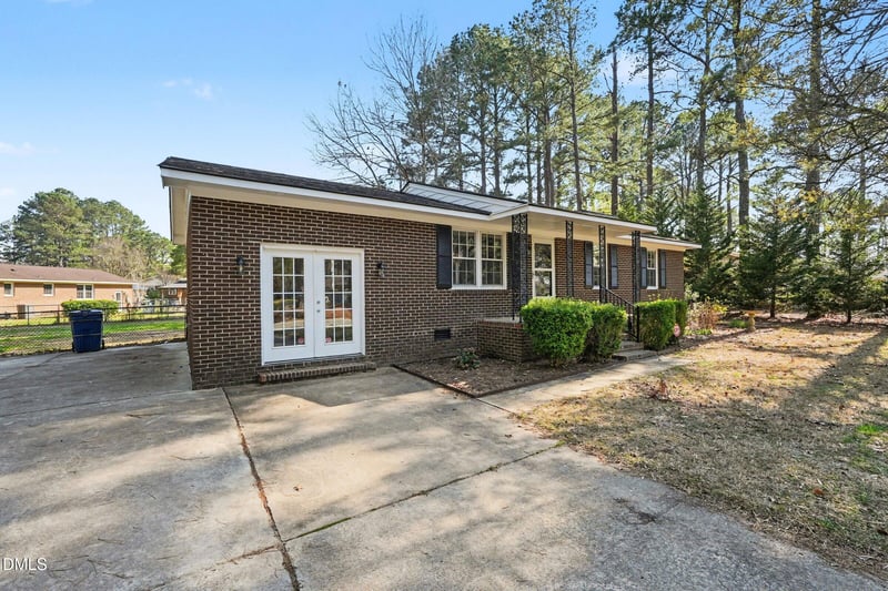503 Laurel Dr, Smithfield, NC 27577