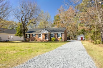503 Lincoln St, Benson, NC 27504