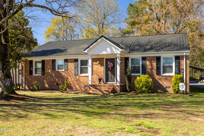 503 Lincoln St, Benson, NC 27504