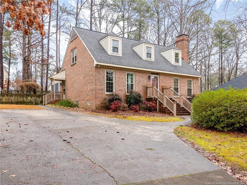 503 Olde Towne Dr, Sanford, NC 27330