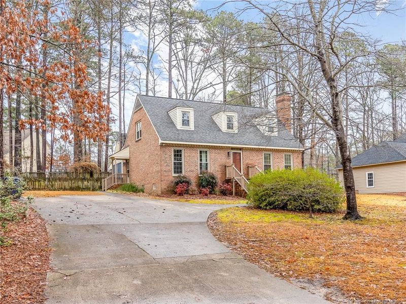 503 Olde Towne Dr, Sanford, NC 27330