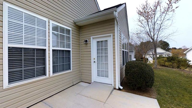 503 Quaker Dell Ln, Cary, NC 27519