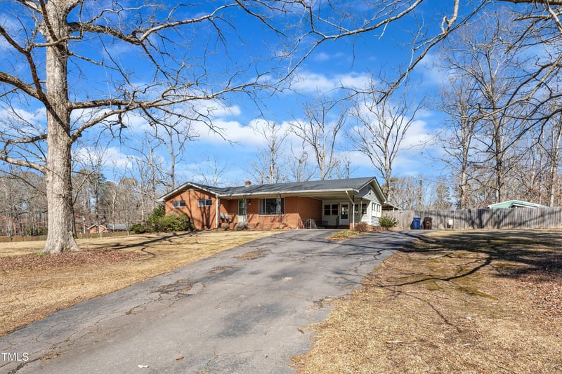 503 Sherwood Dr, Sanford, NC 27330