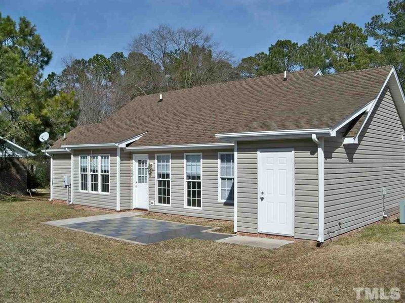 503 Somerset Dr, Zebulon, NC 27597