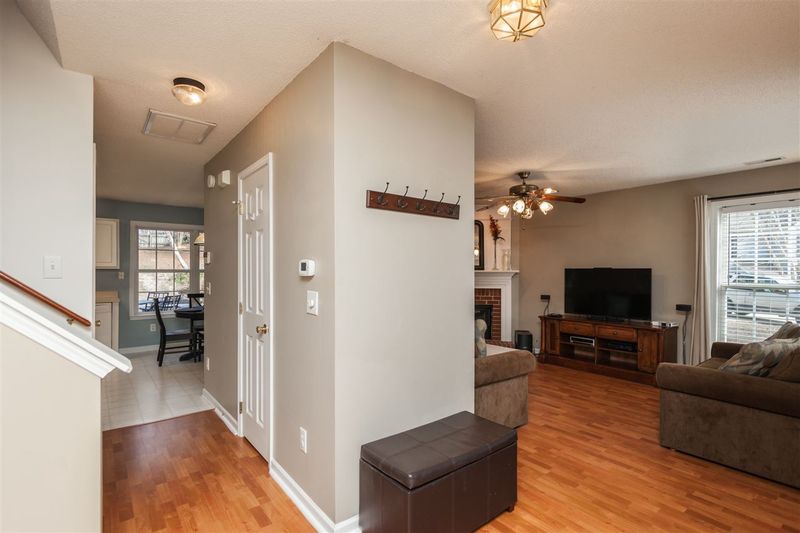 503 Thorncrest Dr, Apex, NC 27539