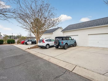 50304 Governors Dr, Chapel Hill, NC 27517