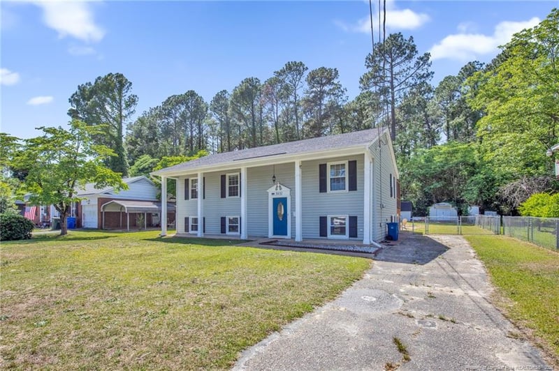 5031 Hampshire Dr, Fayetteville, NC 28311