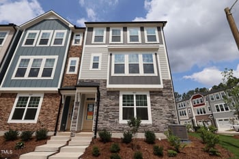 5031 Jowetts Walk Dr #28, Cary, NC 27519