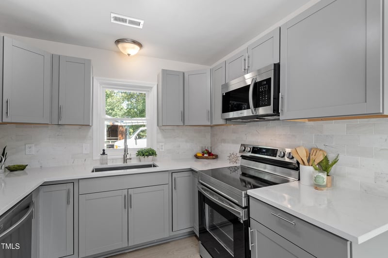 5033 Sunset Lake Rd, Apex, NC 27539