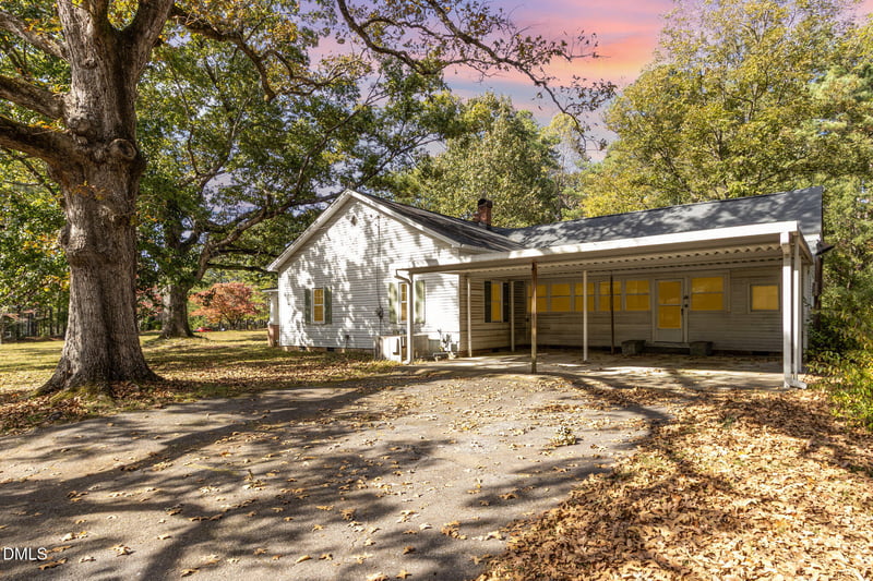 5033 Theys Rd, Raleigh, NC 27606
