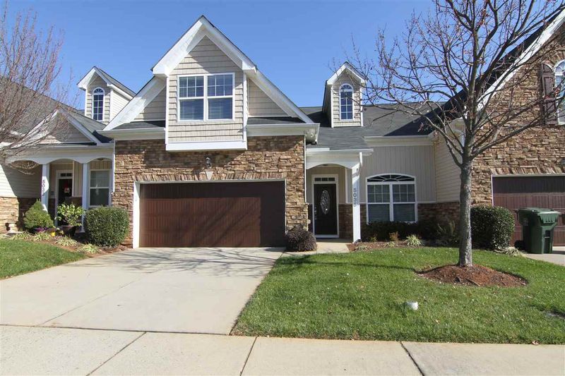 5035 Homeplace Dr, Apex, NC 27539