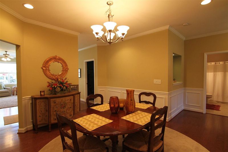 5035 Homeplace Dr, Apex, NC 27539