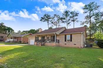 5035 Waterford Dr, Fayetteville, NC 28303