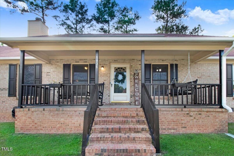 5035 Waterford Dr, Fayetteville, NC 28303