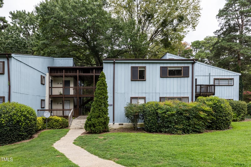 5036 Flint Ridge Pl, Raleigh, NC 27609