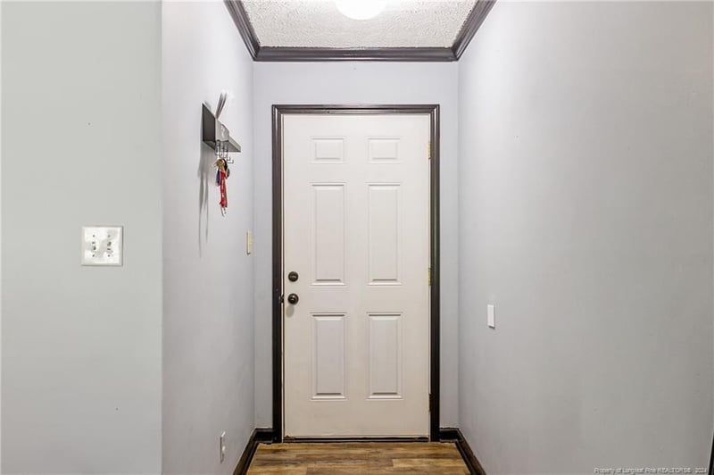 5038 Summer Ridge Rd, Fayetteville, NC 28303