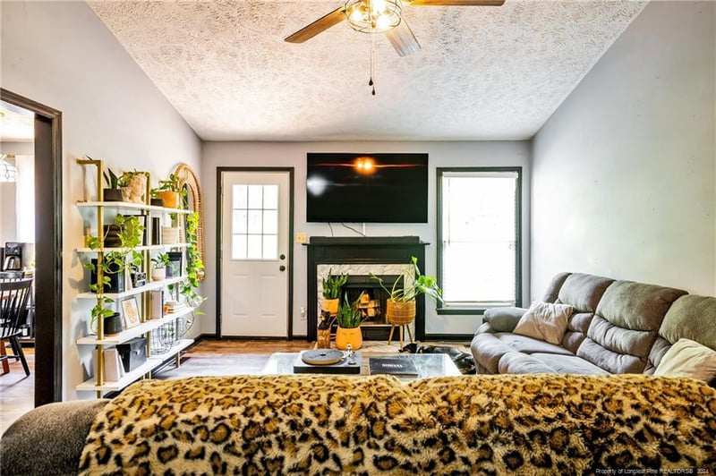 5038 Summer Ridge Rd, Fayetteville, NC 28303
