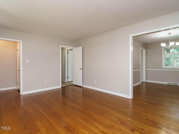 5039 Kaplan Dr, Raleigh, NC 27606