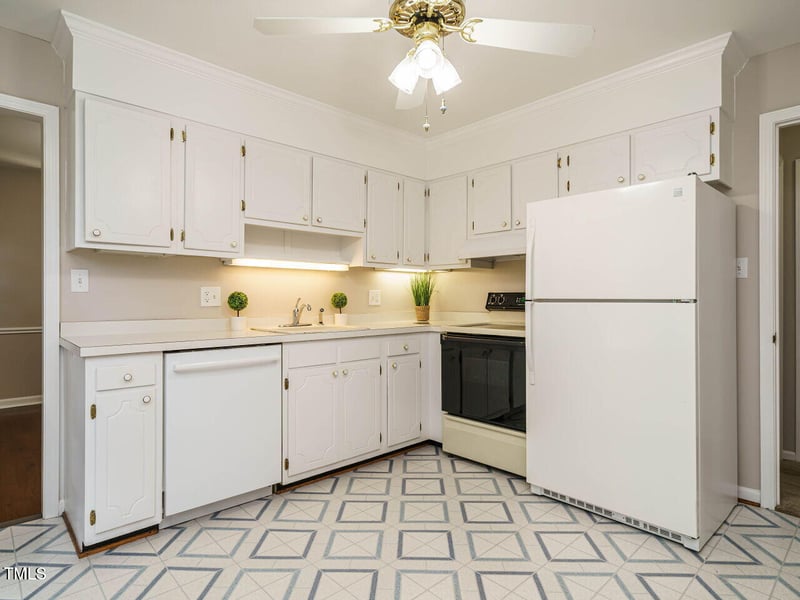 5039 Kaplan Dr, Raleigh, NC 27606