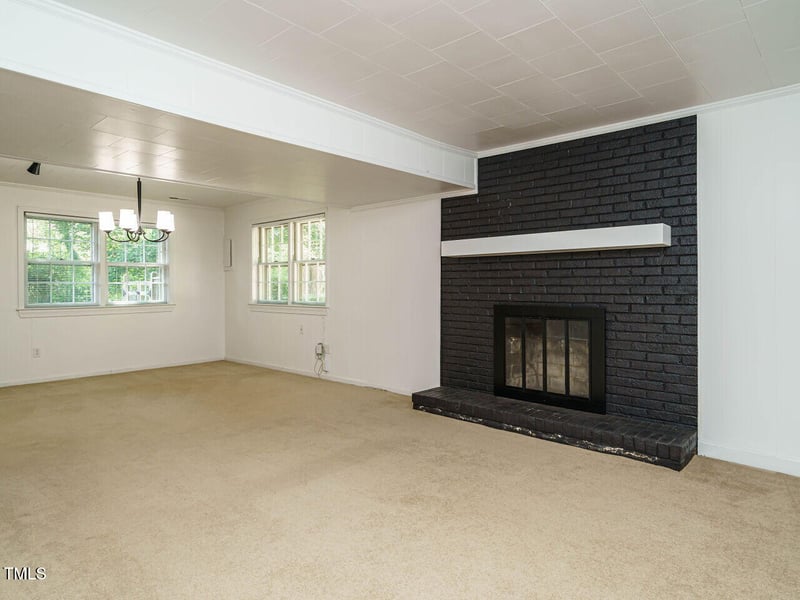 5039 Kaplan Dr, Raleigh, NC 27606