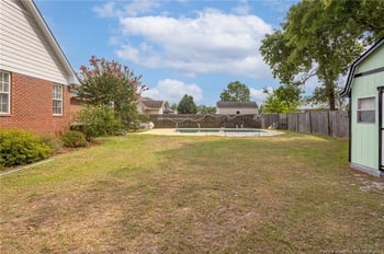 5039 Woodspring Dr, Hope Mills, NC 28348