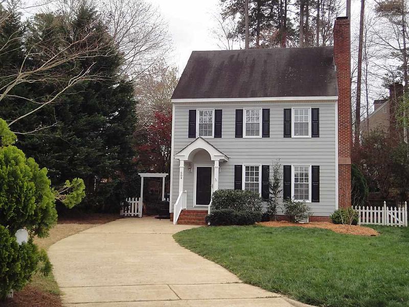 504 Aris Ct, Raleigh, NC 27615