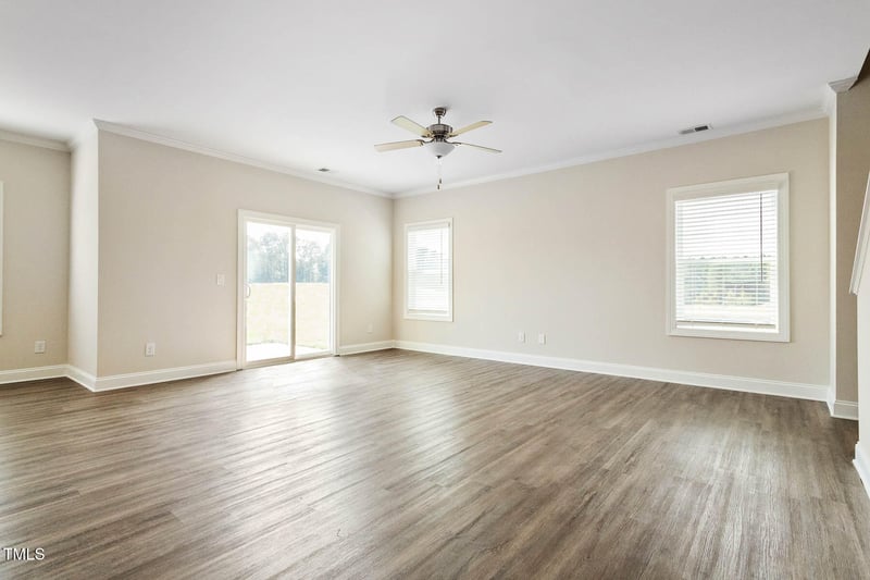 504 Azalea Gaze Dr, Youngsville, NC 27596