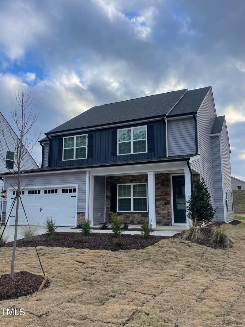 504 Azalea Gaze Dr, Youngsville, NC 27596
