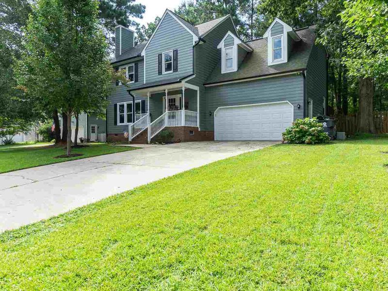 504 Barbados Ct, Holly Springs, NC 27540