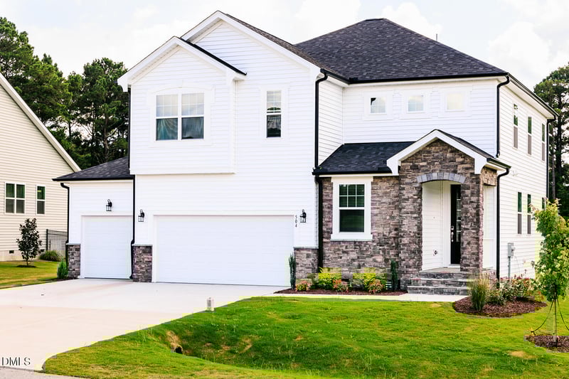 504 Barbour Farm Ln, Four Oaks, NC 27524