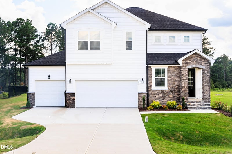 504 Barbour Farm Ln, Four Oaks, NC 27524