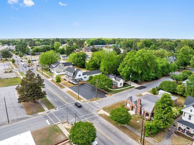 504 W Broad St, Dunn, NC 28334