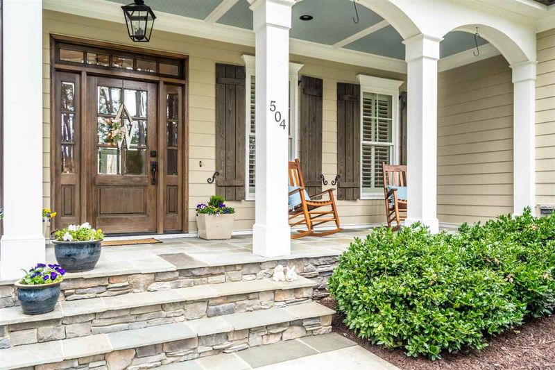 504 Brookford Ct, Chapel Hill, NC 27516