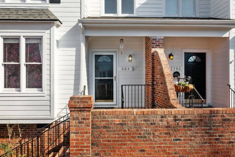 504 Center Pointe Dr, Cary, NC 27513