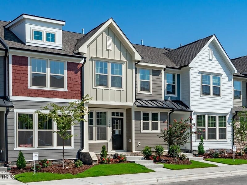 504 Channel Drop Dr #119, Clayton, NC 27520