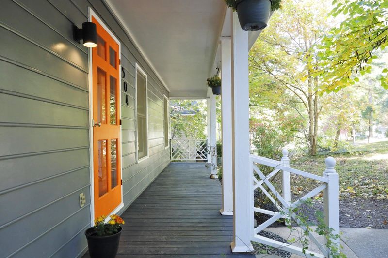 504 E Dynasty Dr, Cary, NC 27513