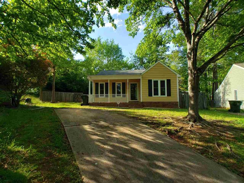 504 Ellis Ct, Raleigh, NC 27603