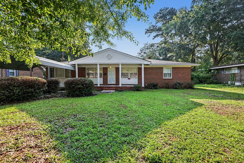 504 Griswold St, Selma, NC 27576