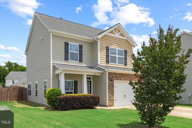 504 Gumview Cir, Fuquay Varina, NC 27526