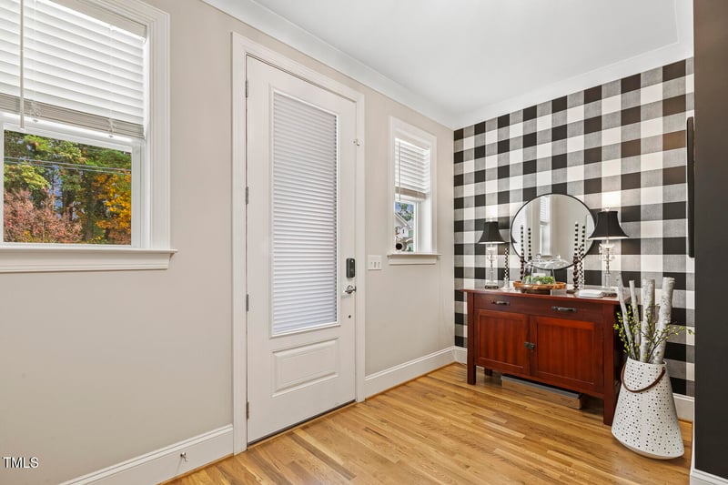 504 Heather Dr, Raleigh, NC 27606