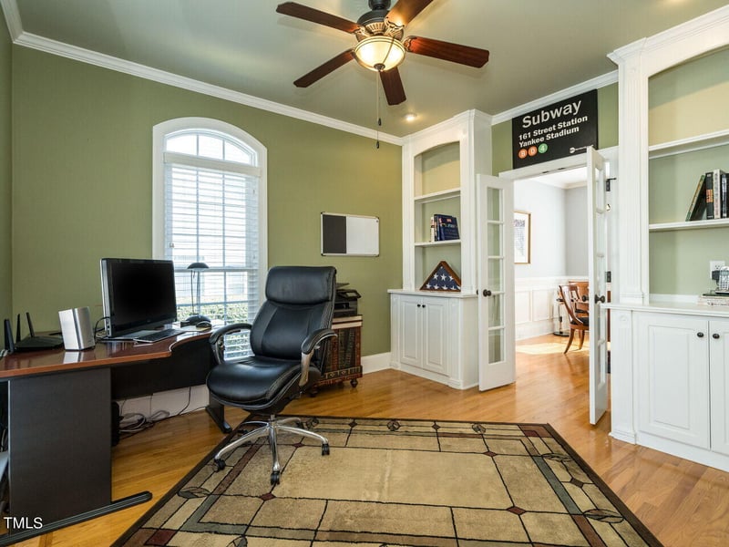 504 Hocutt Farm Dr, Clayton, NC 27527