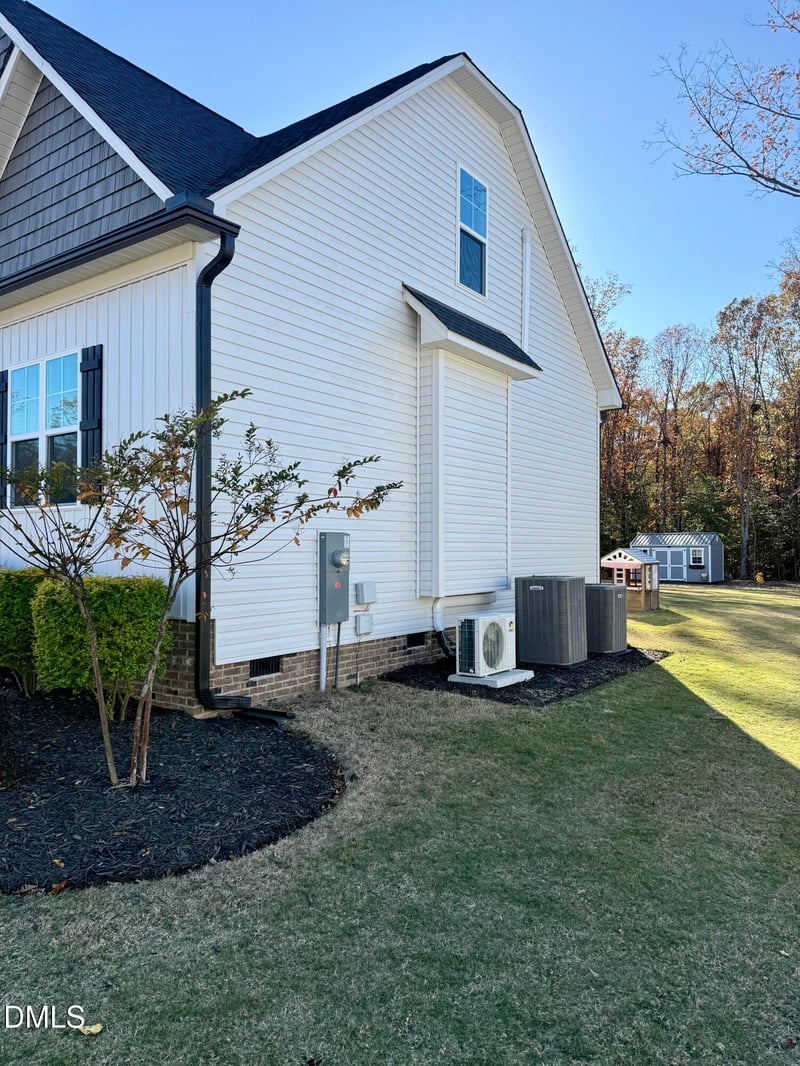 504 Long Grass Dr, Smithfield, NC 27577