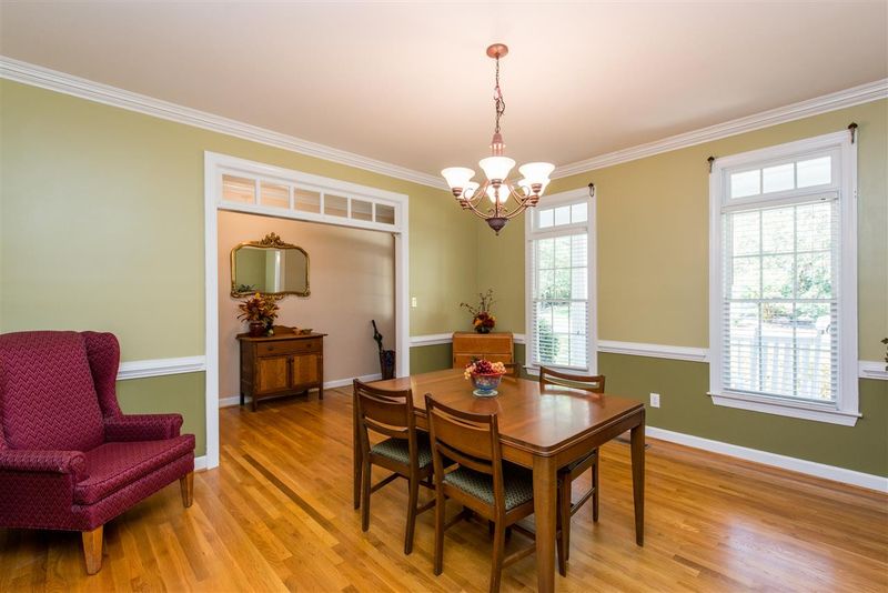 504 Lyndenbury Dr, Apex, NC 27502