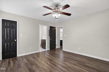 504 Noonday Ct, Holly Springs, NC 27540