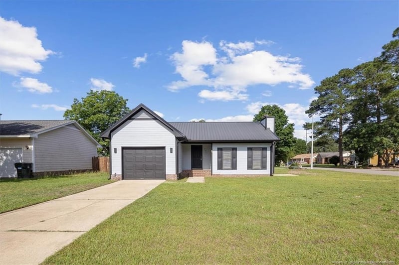 504 Offing Dr, Fayetteville, NC 28314