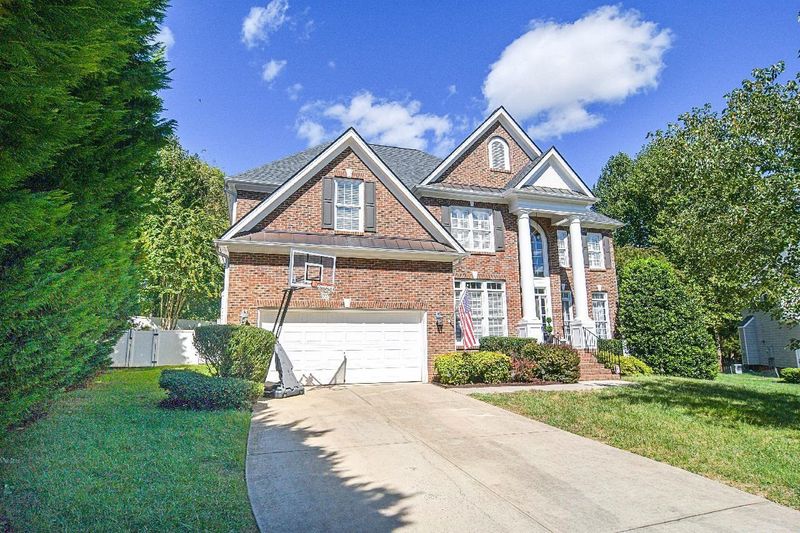 504 Silver Fox Cir, Hillsborough, NC 27278
