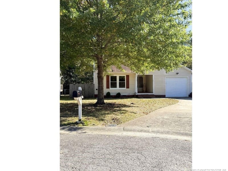 504 Stone Way Ct, Fayetteville, NC 28301