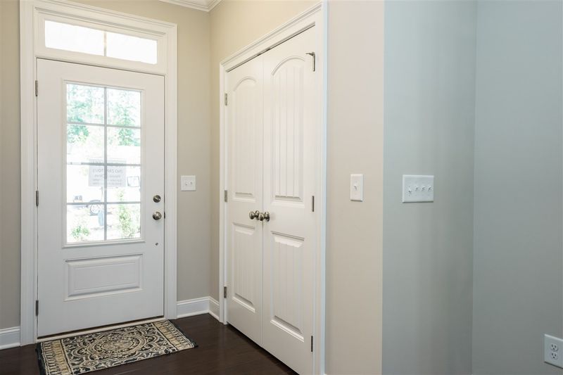 504 Suttons Walk Dr, Cary, NC 27513