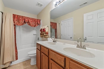 504 Thistlegate Trl, Raleigh, NC 27610