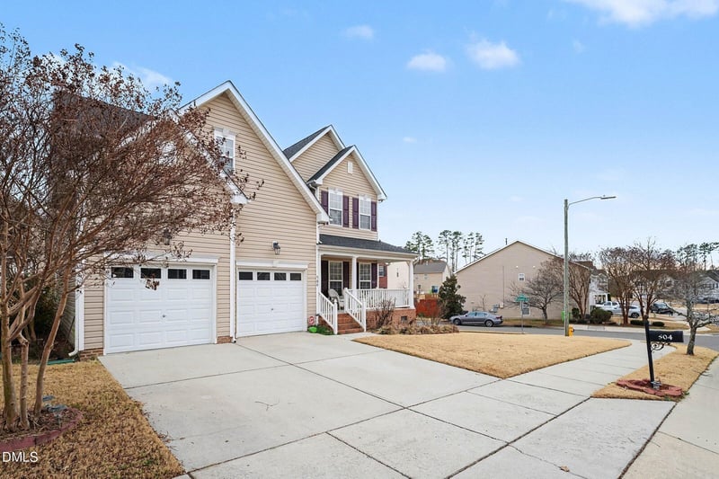 504 Thistlegate Trl, Raleigh, NC 27610